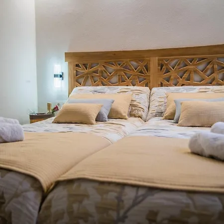 Turísticos El Altozano Fuentes de León