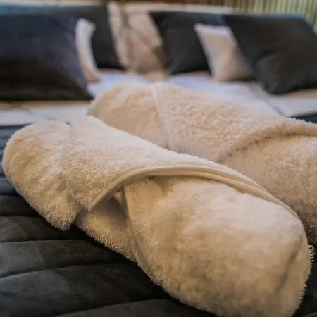 Turisticos El Altozano * Фуэнтес-де-Леон